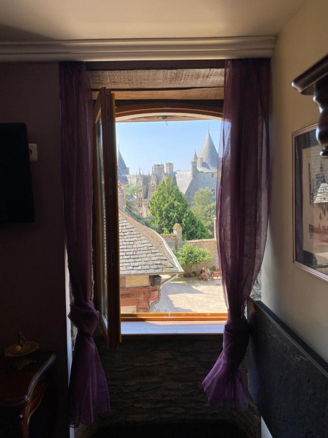 La Maison Du Paon- Josselin Aparthotel ภายนอก รูปภาพ